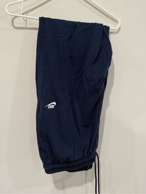 UConn Nike Navy Sweatpants with White Swoosh, Size XL
